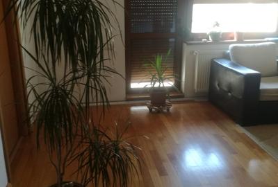 Apartament cu 2 camere semidecomandat în Brâncoveanu