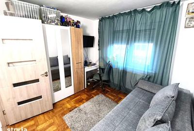 Apartament cu 3 camere semidecomandat în Micro 3 - 1