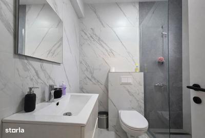 Casă cu 5 camere cu Canalizare în Tunari