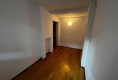 Apartament decomandat de 3 camere la curte/în vilă DE VÂNZARE Direct Proprietar - 9