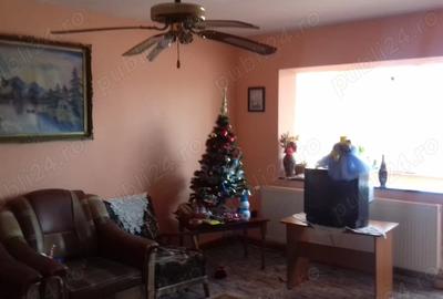 Apartament 4 camere et 3 - 1