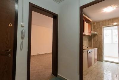 Apartament cu 3 camere semidecomandat în Baba Novac - 2