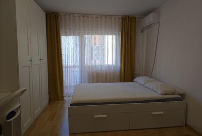 Garsonieră decomandată în Girocului