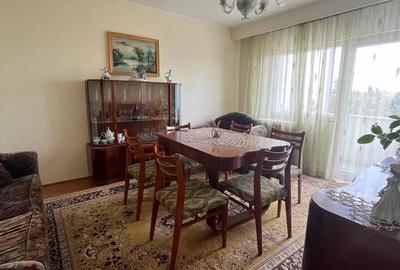 Apartament cu 4 camere decomandat în Central