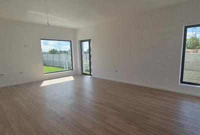 Casă individuală cu 4 camere cu Teren 520 Mp în Domnești - 2