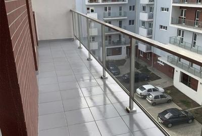 Apartament cu 2 camere decomandat în Apărătorii Patriei