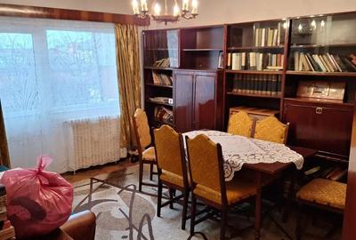 Apartament cu 4 camere decomandat în Central - 9