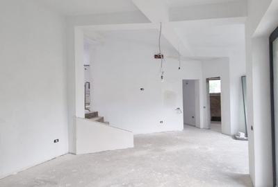 Casă individuală cu 5 camere în Drumul Taberei