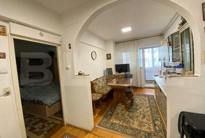 Apartament de vanzare cu 2 camere, etaj 1 - zona M-uri ,Cetate - 4