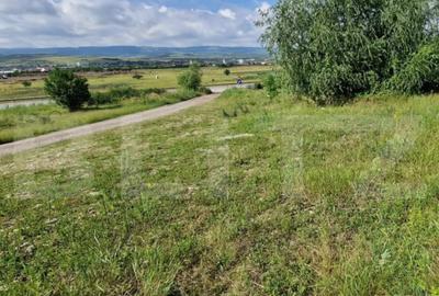 Teren de 1438 mp, în Iris - 3