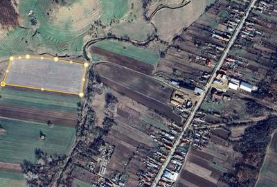 Teren de 21700 mp, în Central - 6