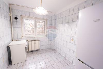 Apartament cu 3 camere semidecomandat, mobilat în Tei - 10