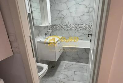 Apartament cu 2 camere decomandat în Palat