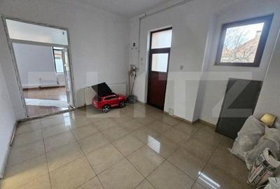 Casă cu 2 camere cu Teren 500 Mp în Central - 10