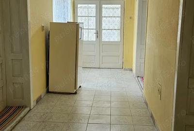 Casa de vanzare