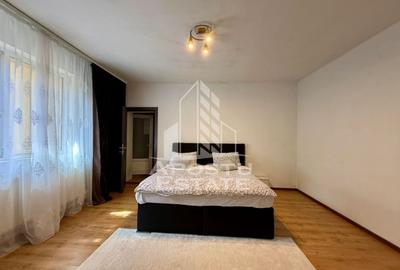 Casă cu 5 camere cu Canalizare în Lunei - 1