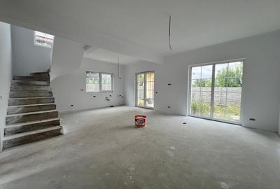 Duplex cu 5 camere cu Teren 300 Mp în Giarmata - 3