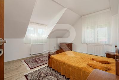 Vila de vanzare in Busteni - 8 dormitoare, vedere directa spre Crucea Caraiman! - 33