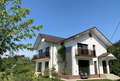 Casă cu 10 camere cu Teren 1140 Mp în Bascov - 5