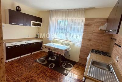 Casă cu 4 camere cu Teren 640 Mp în Vințu de Jos - 2