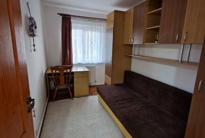 Apartament cu 3 camere decomandat în Valea Aurie - 8