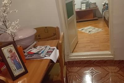 Casă cu 5 camere cu Teren 215 Mp în Central