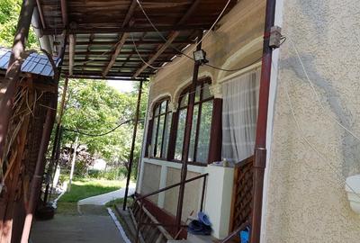 Casa formata din 2 corpuri si un garaj in comuna Branceni - 2