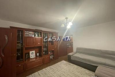 Apartament cu 3 camere semidecomandat, mobilat în Plopilor - 1