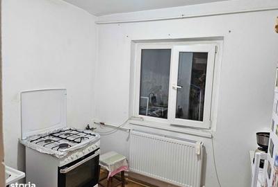 Apartament cu 3 camere decomandat în Apusului - 3