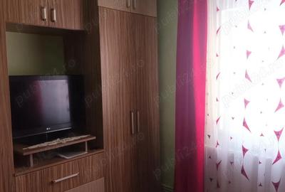 Apartament cu 3 camere decomandat în Rovine - 2