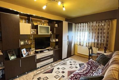 Apartament cu 3 camere decomandat în Sud - 4