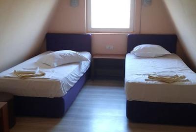 Casă cu Teren 1000 Mp în Central - 3