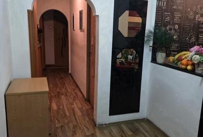 Apartament cu 4 camere semidecomandat, mobilat în Fizicienilor - 8