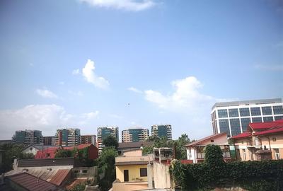 Apartament cu 3 camere semidecomandat în Central - 4