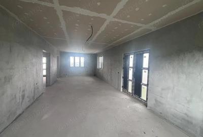 Casă cu 4 camere cu Teren 500 Mp în Nazna - 4