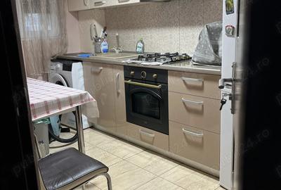 Vand apart. 2 camere in Oradea (Centrul Civic)