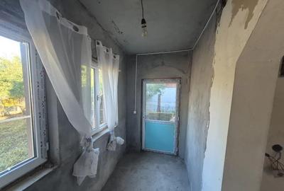 Casă cu 4 camere cu Teren 3500 Mp în Amaru - 2