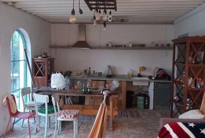 Casă cu 3 camere în Nuci - 2