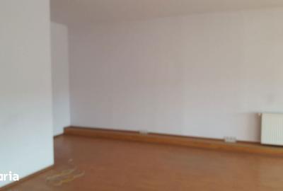 Spațiu comercial, de 1,780 mp, în Nord - 4
