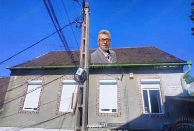 Resita Muncitoresc Casa Zona Lini #537;tit #259; - 1