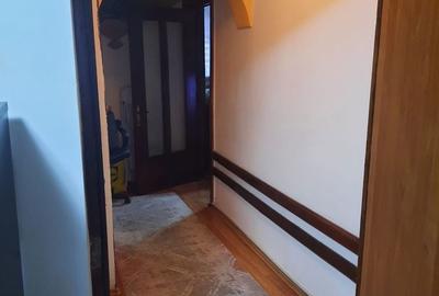 Apartament cu 3 camere semidecomandat în Central - 6