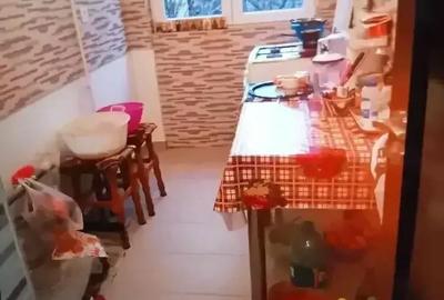 Apartament cu 2 camere semidecomandat în Berceni - 1