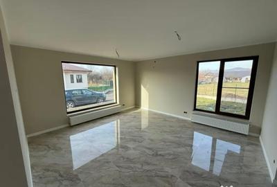 Casă cu 4 camere cu Teren 480 Mp în Săsar - 13