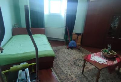 Casă individuală cu 6 camere cu Canalizare în Griviței - 9