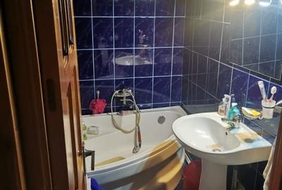 Apartament 3 camere Str. Aleea Florilor - 9