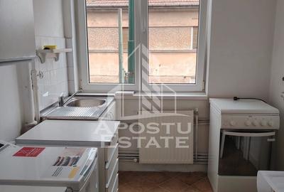 Apartament cu 3 camere semidecomandat, mobilat în Central - 10