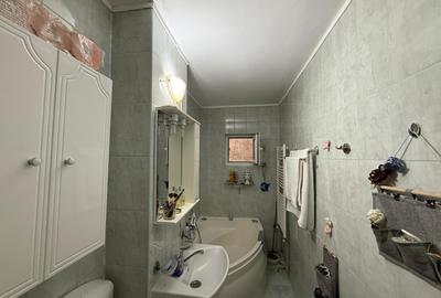 Apartament cu 2 camere transformat in 3,etaj 3, zona Ulpia - 21