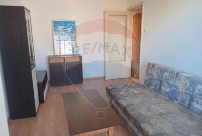 Apartament cu 2 camere semidecomandat, mobilat în Fortuna