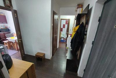 Apartament cu 4 camere semidecomandat în Central - 2