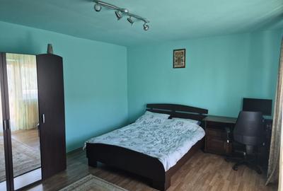 Apartament cu 2 camere decomandat în Plopilor